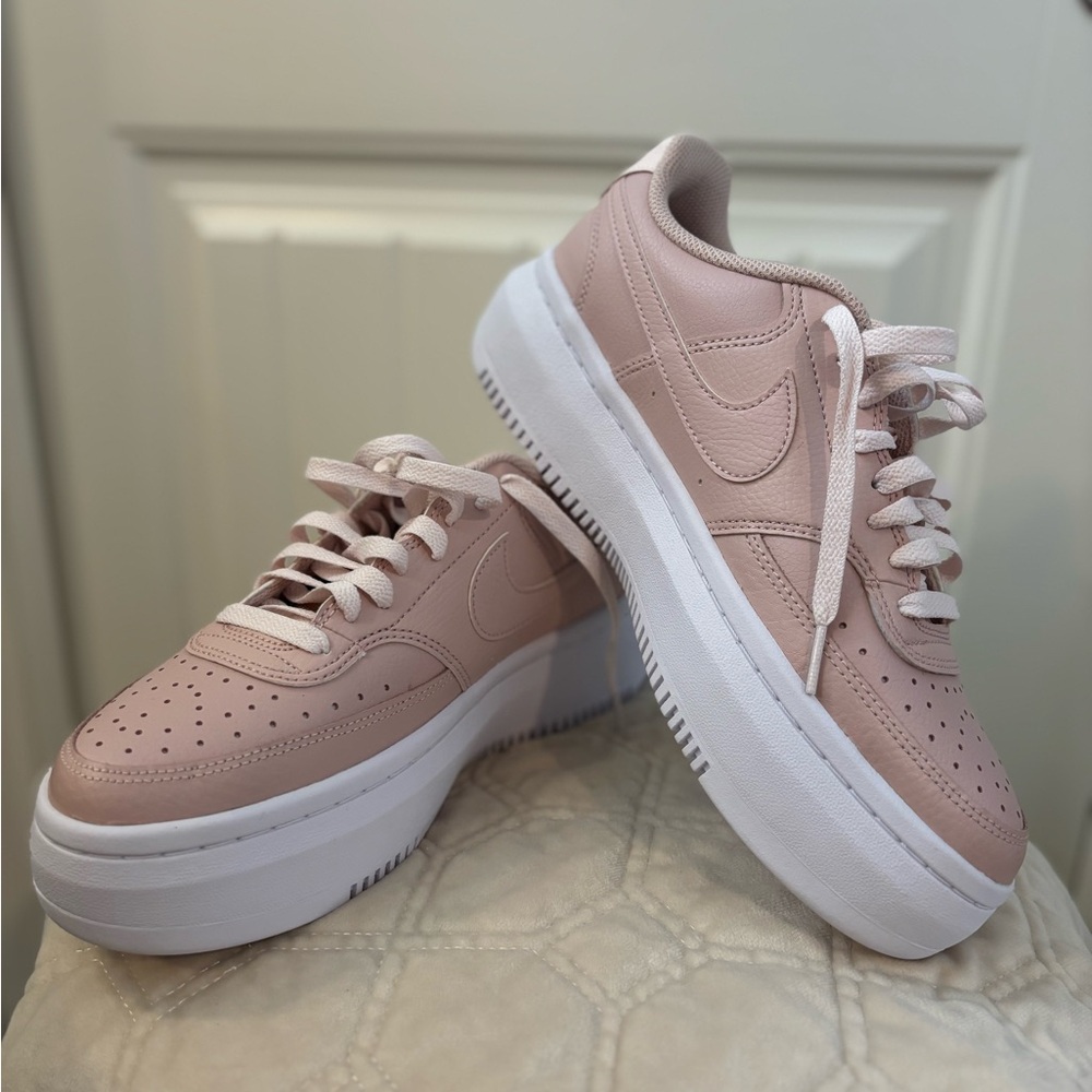 Nike Women's Pink Leather Sneakers